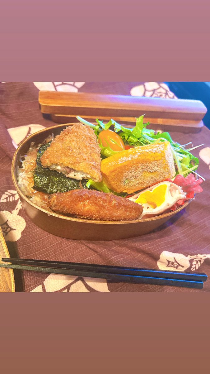 IkenoshimaS's tweet photo. 雨やんだ！
#わっぱ弁当、
#アジフライ、
#玉子焼、
#唐揚げ、 https://t.co/aHSrbn8Mb0