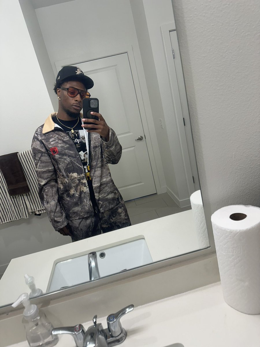 ViicPensa's tweet image. been a minute