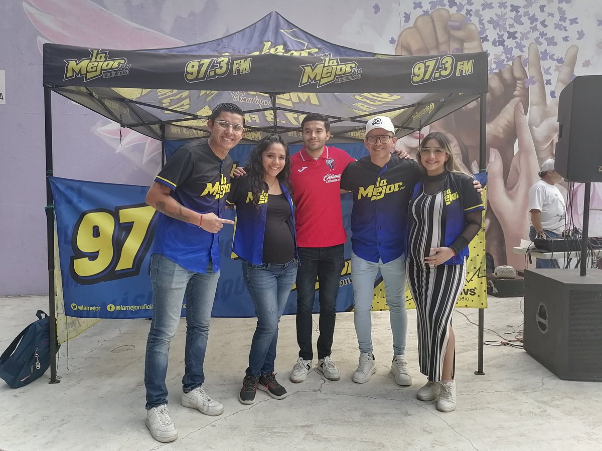 Atlante's tweet image. Nuestro Potro de Hierro Eric Cantú cortó la mega rosca de Reyes, en el evento organizado por La Mejor 97. 3, en Cuernavaca, Morelos.

¡Gracias por la invitación!

#SerAtlante
#PotrosDeHierro