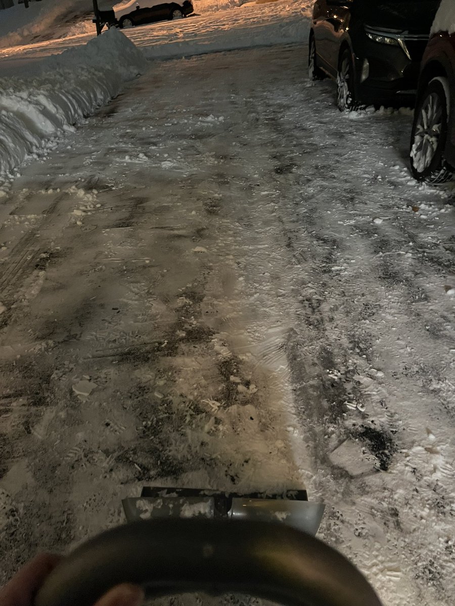 The shoveling pictures are still coming in! Brenna got it done in the dark! Heck yes. #stronggirlsshovel #LadyGalesTandF