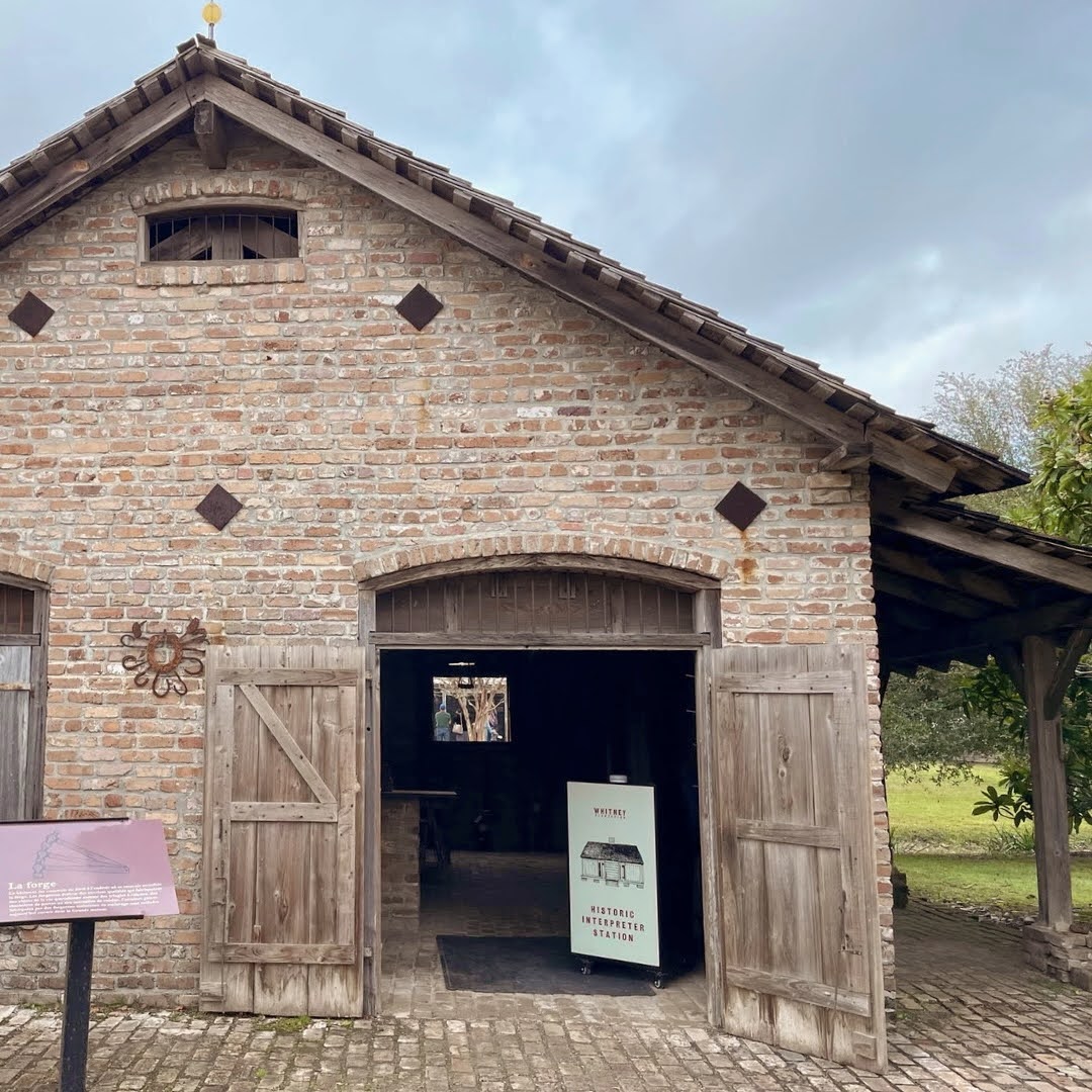 The blacksmith shop is open again! 🛠️Built in 2002 on the historic site, it honors enslaved blacksmiths who crafted tools like curtain rods, hinges, &amp; utensils—some still in use in the Big House today, a testament to their expertise. #History