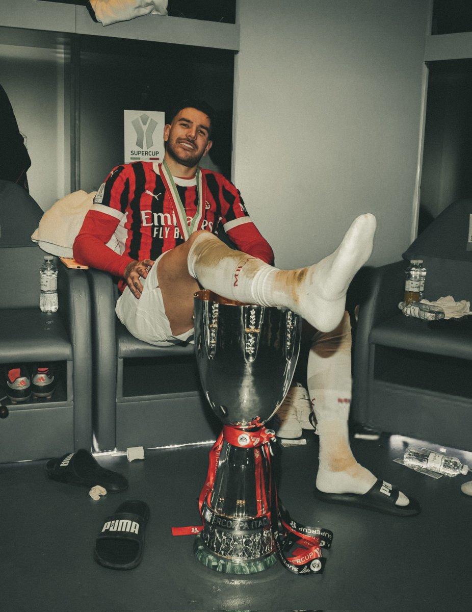 MohanadACM's tweet photo. THEO HERNANDEZ 🏆🥶 https://t.co/WyqeOPTa85