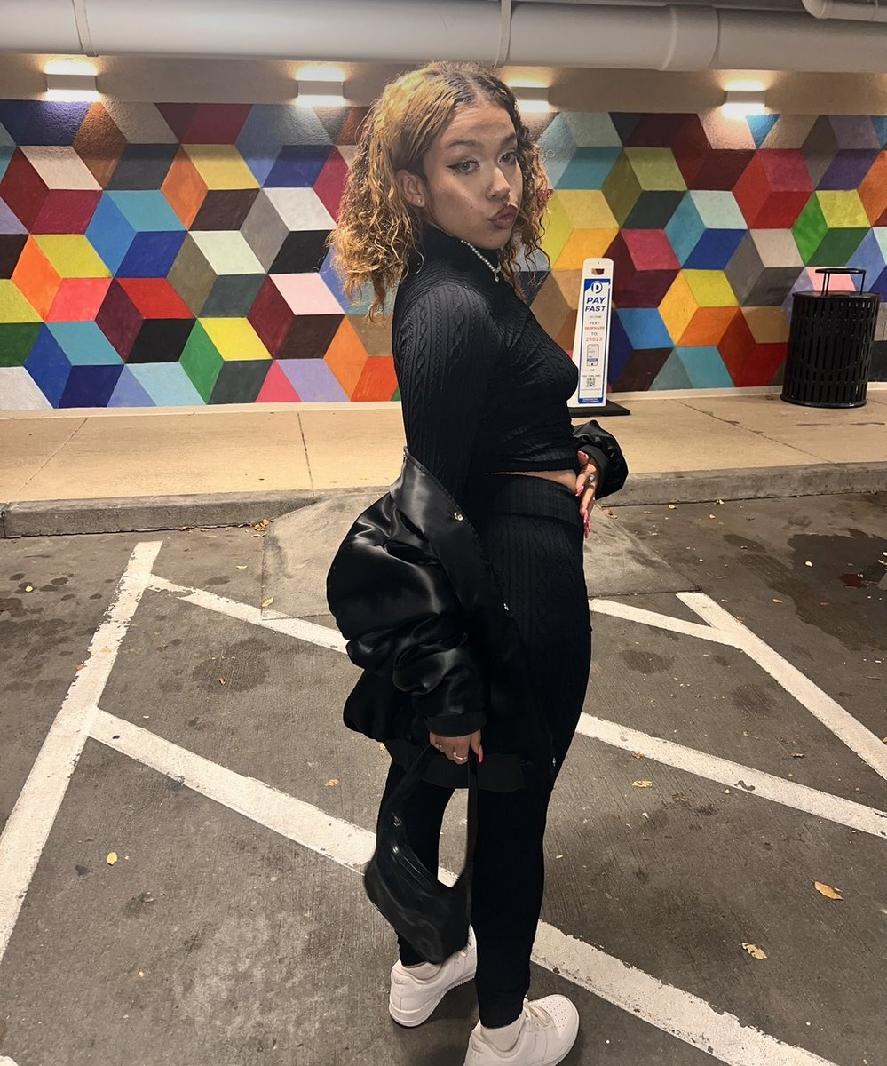 macyndagoat's tweet image. My #deepest bag !