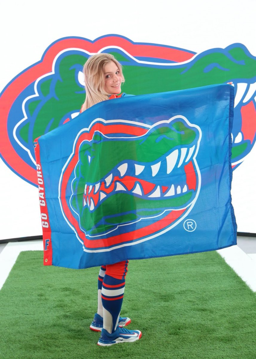 INBOX: Catcher Makenna Bellaire is reclassifying to the class of 2024 and joining Florida a year early. A Land O'Lakes native, Bellaire is the second player to join the Gators early and is eligible for the 2025 season. Moves the Gators' freshman class to seven.