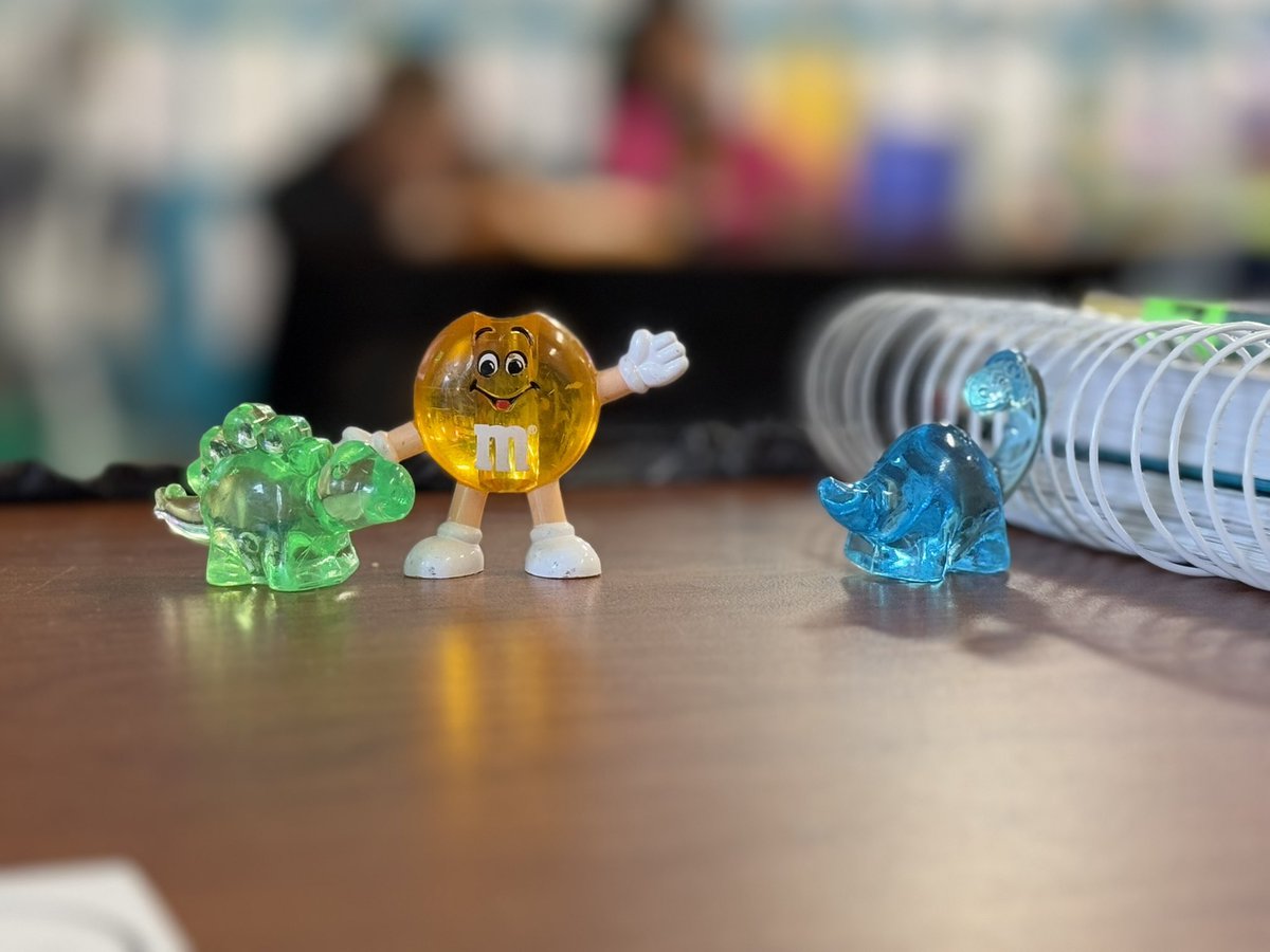 MrsMathis3rdGrd's tweet image. Student “Can my Dino’s hang with your M&amp;amp;M today and watch me learn?”
Me “of course!”