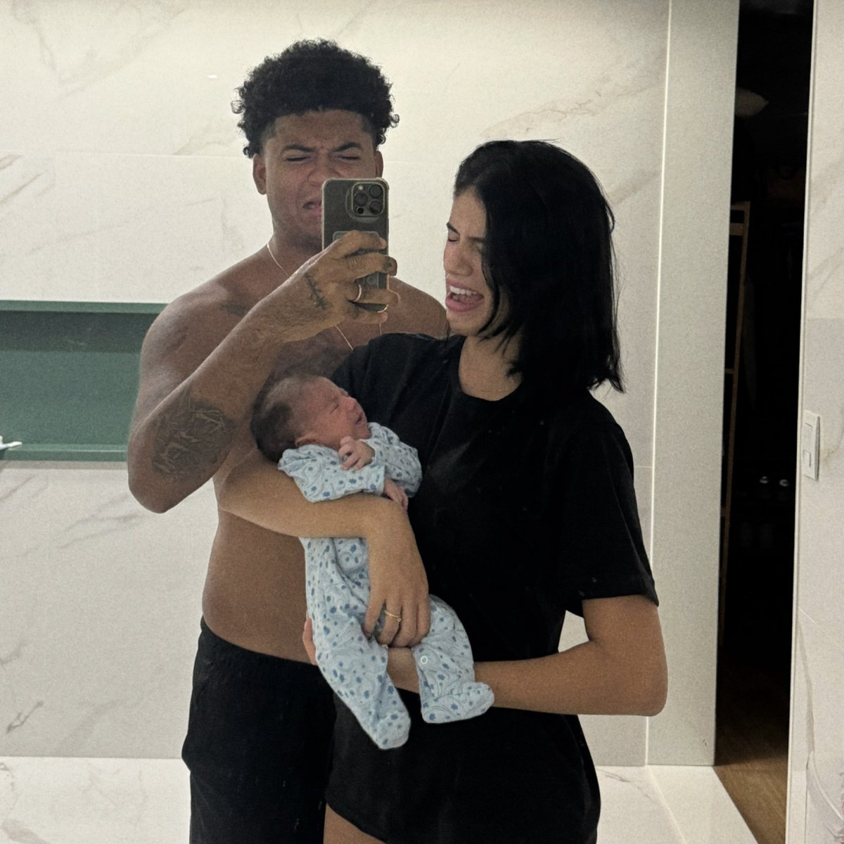 Victtória Medeiros tweet media
