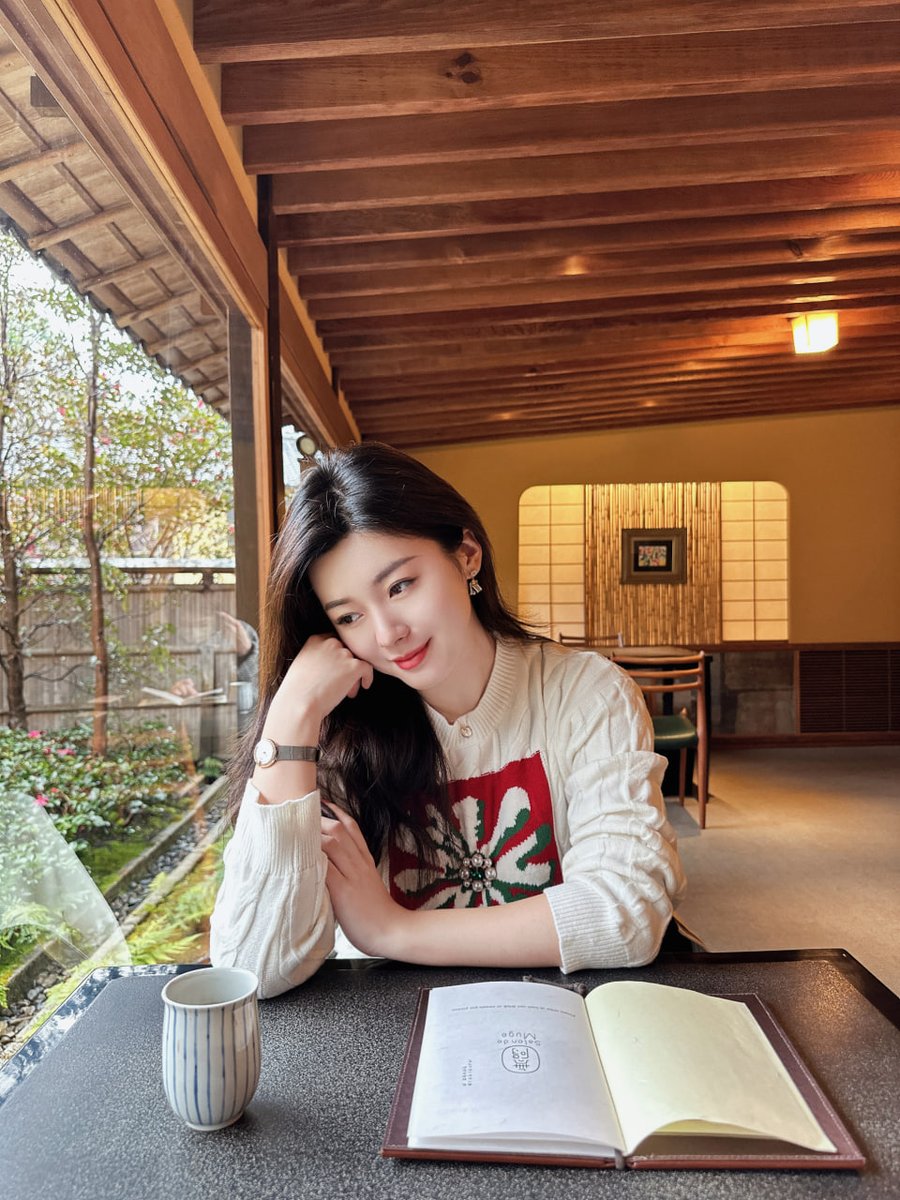 Viviana 南元曼 tweet media