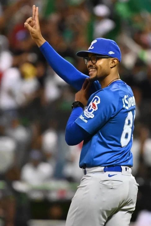 Todo el crédito a nuestro dirigente Gilbert Gomez que tomo la decisión de traer a JC en el 8vo y luego se empantalona y sale a buscarlo cuando vio que su cerrador no podia mas en el 9no. 

<a href="/TigresdelLicey/">Tigres del Licey</a> 👏🏼

Ganaste uno de Bicampeón, Licey 🙌🏼