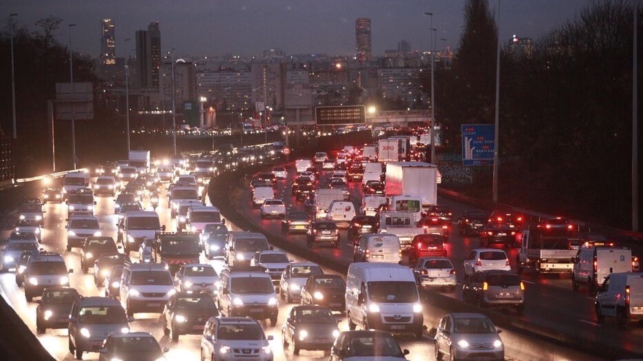 CerfiaFR's tweet photo. 🚗 Voici le TOP 10 des villes les plus embouteillées du monde :

🥇 Istanbul 🇹🇷
🥈 New York 🇺🇸
🥈 Chicago 🇺🇸
4️⃣ Londres 🇬🇧
5️⃣ Mexico City 🇲🇽
5️⃣ Paris 🇫🇷🥳
7️⃣ Le Cap 🇿🇦
8️⃣ Jakarta 🇮🇩
9️⃣ Los Angeles 🇺🇸
🔟 Brisbane 🇦🇺

(Analyse Inrix) https://t.co/p2EIod4W9e