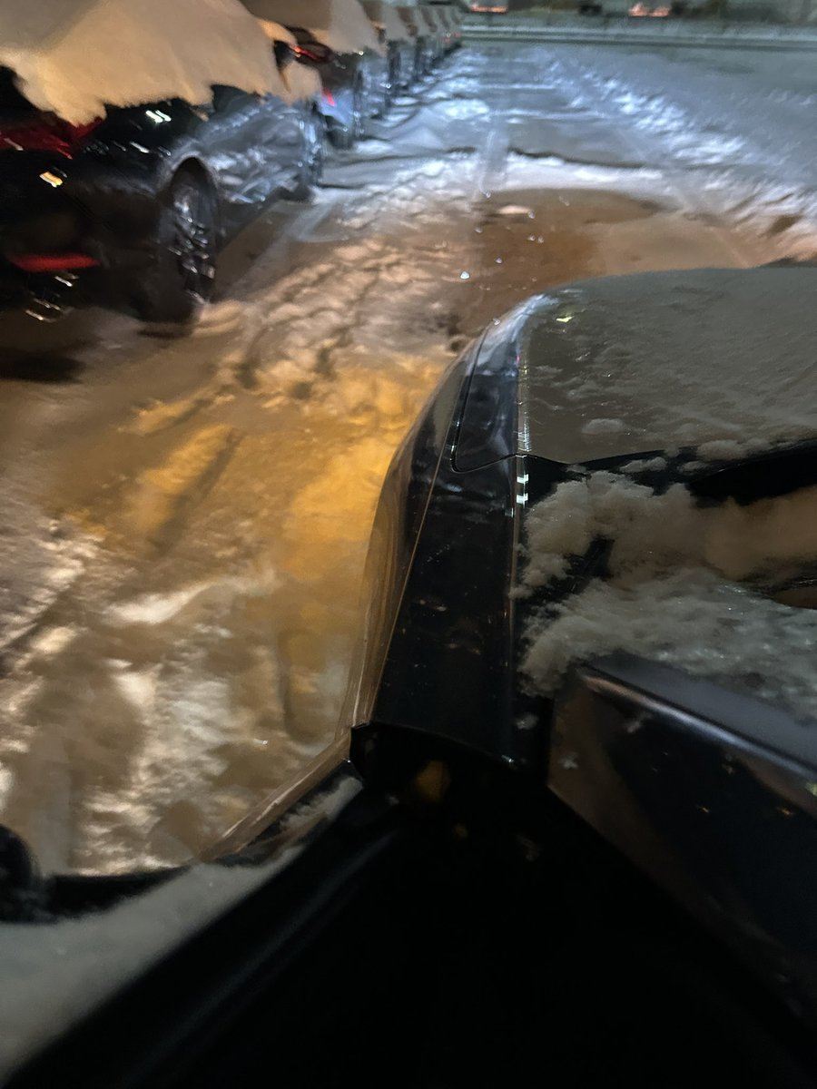 uhh.. i hate snow 😣