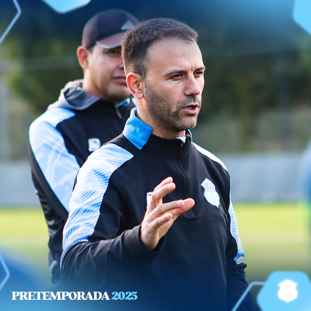 Macara_Oficial's tweet photo. Día 1 • 𝗔 𝘁𝗼𝗱𝗮 𝗽𝗼𝘁𝗲𝗻𝗰𝗶𝗮 • 📸🫡💙

#PretemporadaCeleste2025 https://t.co/UmXJvolraS