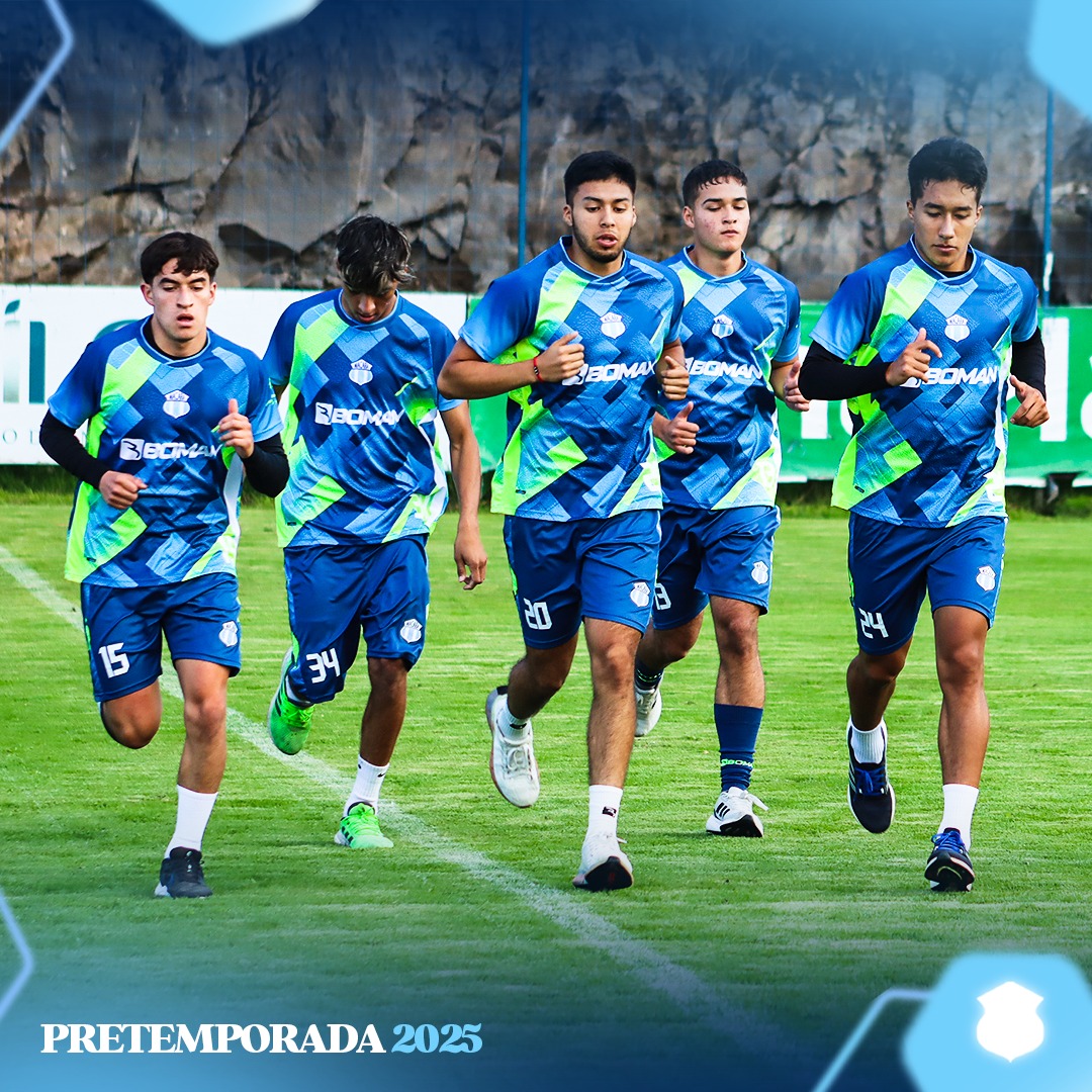 Macara_Oficial's tweet photo. Día 1 • 𝗔 𝘁𝗼𝗱𝗮 𝗽𝗼𝘁𝗲𝗻𝗰𝗶𝗮 • 📸🫡💙

#PretemporadaCeleste2025 https://t.co/UmXJvolraS