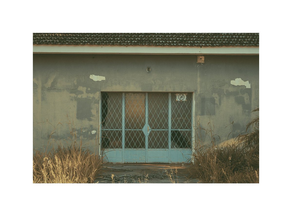 viniciusgepeto's tweet photo. Abandoned Places #fujix #photography #cinematic #fotografia #fujixt4  #fujifilm #urbanhell #streetphotography #urbanphotography #abandonedplaces #postwar #postapocalyptic #chilling #grainisgood #lightleak #sunset https://t.co/gZt7fgKsS7