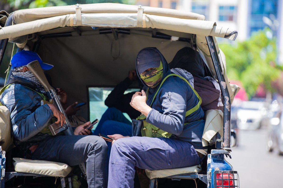 Larry Madowo (@larrymadowo) on Twitter photo Hooded men with guns were back on the streets of Nairobi yesterday, riding in a police car from a station I've never heard of
πΈ <a href="/festolang/">Festo Lang</a> Hooded men with guns were back on the streets of Nairobi yesterday, riding in a police car from a station I've never heard of
πΈ <a href="/festolang/">Festo Lang</a>