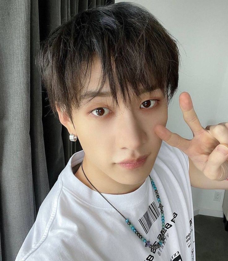 Shawstaa's tweet photo. Come play : #Chanlix few tweets ( 🔞 ) 

Flx decidió hablar con su hyung, chn, para hace una simple noche de juegos. ¿Que era lo peor ir podía pasar? https://t.co/34KqYO1d5t