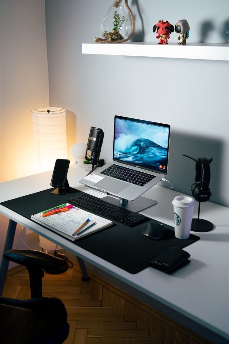 gabyconscious's tweet photo. Watu wengi wanadhani Productivity ni kuwa na Setup yenye makorokoro mengi

Ni vizuri ila anza kulingana na Budget yako 

Mf: nina 1.5m Naanza na👇🏾

❍ Kiti 
→ Budget: 200,000 TZS Facebook marketplate na IG vipo kibao Ex-UK

❍ Desk
→ Budget: 150,000 TZS. Chukua design👇🏾 https://t.co/jNJCOBXnXO