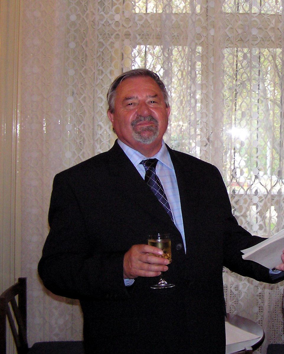 Zemřel první porevoluční ředitel Historického ústavu AV ČR pan profesor František Šmahel 
(17. srpna 1934 - 5. ledna 2025).

Čest jeho památce.