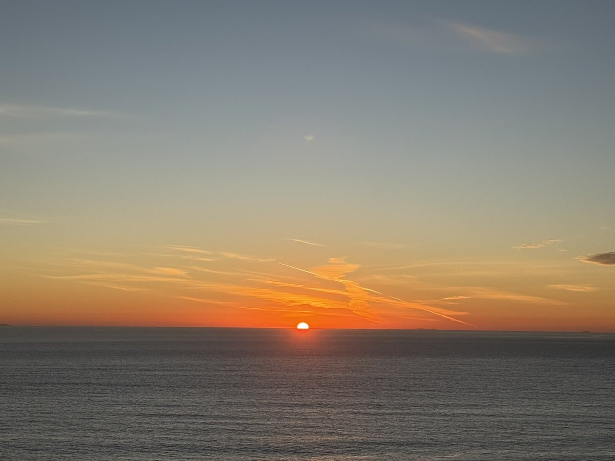 gonled's tweet photo. Celebrating the beauties of life… #gonled #sunset #california

“Sunsets are proof that there is beauty even after the darkest of days.” – Unknown https://t.co/w3fXCVQjus