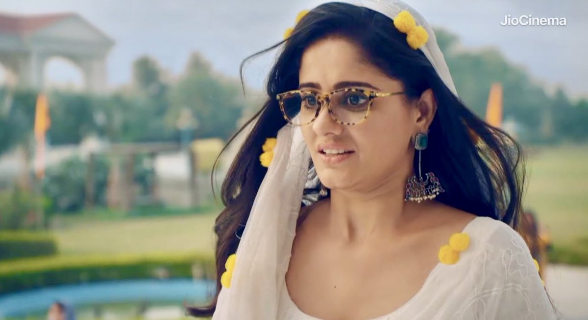 vikrant is already quite amused and smitten with chatterbox mannat😂❤

#AyeshaSingh #AdnanKhan
#ManVik #Mannat #Mhkpk