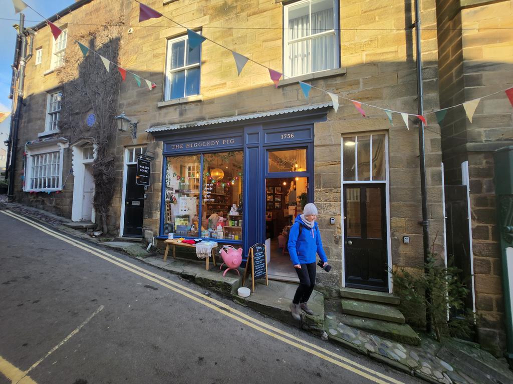 So <a href="/dannyfortson/">Danny Fortson</a> <a href="/kprescott/">Katie Prescott</a> <a href="/thetimes/">The Times and The Sunday Times</a> - Higgledy Pig certainly is a thing! Also Danny my wife is from the US and had heard of the phrase Higgledy Piggledy before moving to the UK :) Loving the podcast, can't wait to see how you cover all things tech in 2025