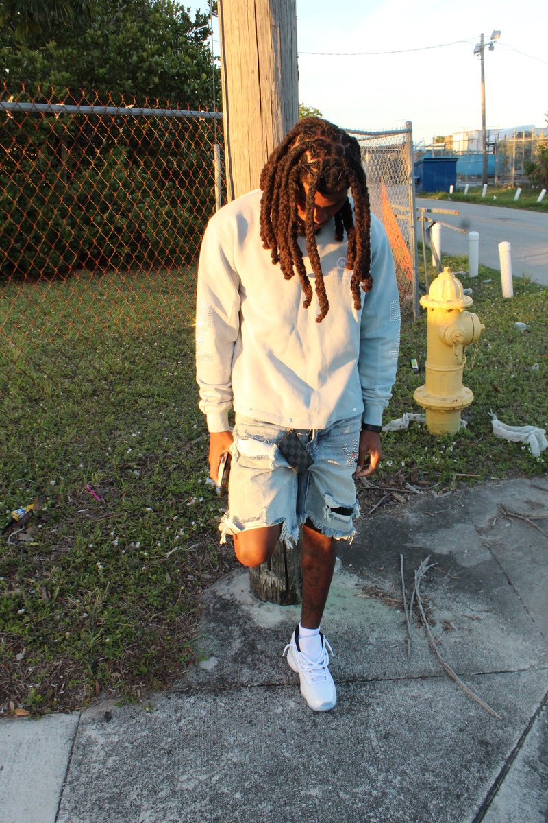 Wayne Favors III🦍 tweet media