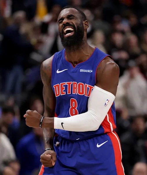 TheHoopCentral's tweet photo. Tim Hardaway Jr. tonight:

26 Points
0 Rebounds
0 Assists
0 Steals
0 Blocks https://t.co/AFYT8x1k3F