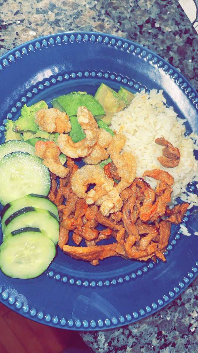 SueHappy3's tweet image. #portionmeals #highprotein #carbs #musclegain #Fatloss #CardiovascularHealth #marathontraining #goodfats 

Oh… #Dinner 😌🤷🏻‍♀️