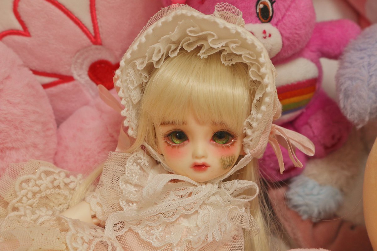 #본_사람은_말없이_금발_사진을_올리자