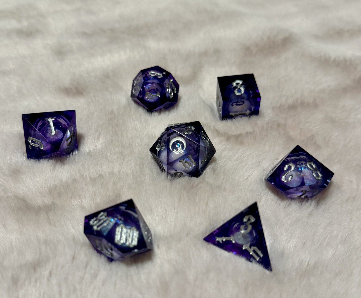 TechN3rd_'s tweet image. Purchased this AMAZING Liquid Core Dice Set from StarryDiceShop on Etsy. Was the perfect gift for my DnD loving daughter. Check them out for incredible sets 

etsy.com/uk/shop/GameDi…

#dice #DnD #LiquidCore #EtsySeller #etsygifts