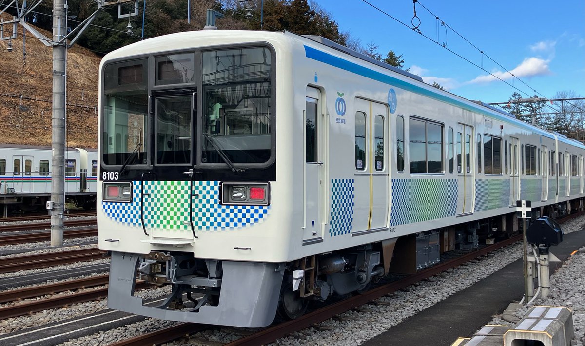 ntv_tetsudobu's tweet photo. 【速報！】
西武鉄道
「サステナ車両8000系」
    (元小田急8000形)
運行開始は 今年5月末に決定！

本日、武蔵丘車両検修場出場。
今後、西武線各路線で運行開始に向け
走行試験や乗務員訓練など予定。

#西武8000系 #西武鉄道 #西武 #サステナ車両 #小田急8000形 #日テレ鉄道部 https://t.co/H65JiCpZ4z