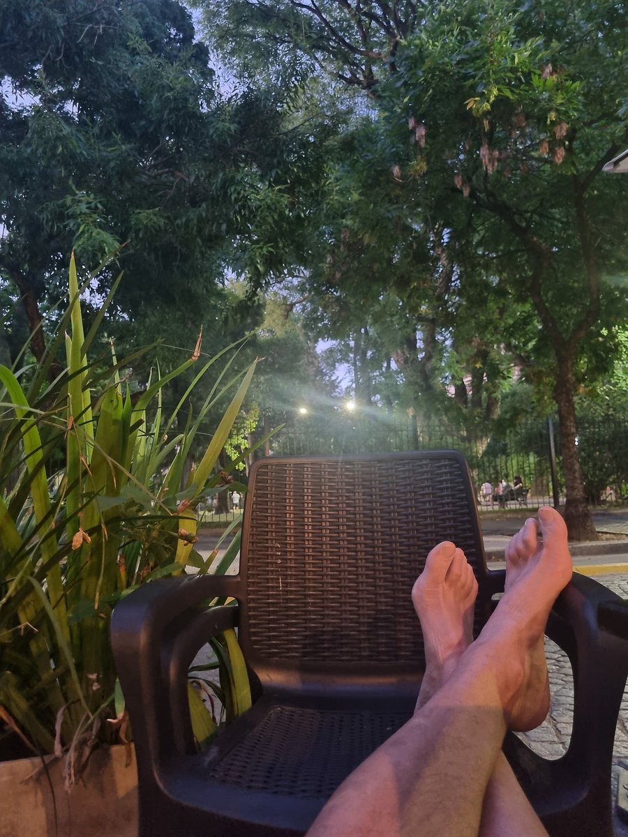 59. Gracias por los abrazos de mis amigos!
Y en este momento nada más importa.