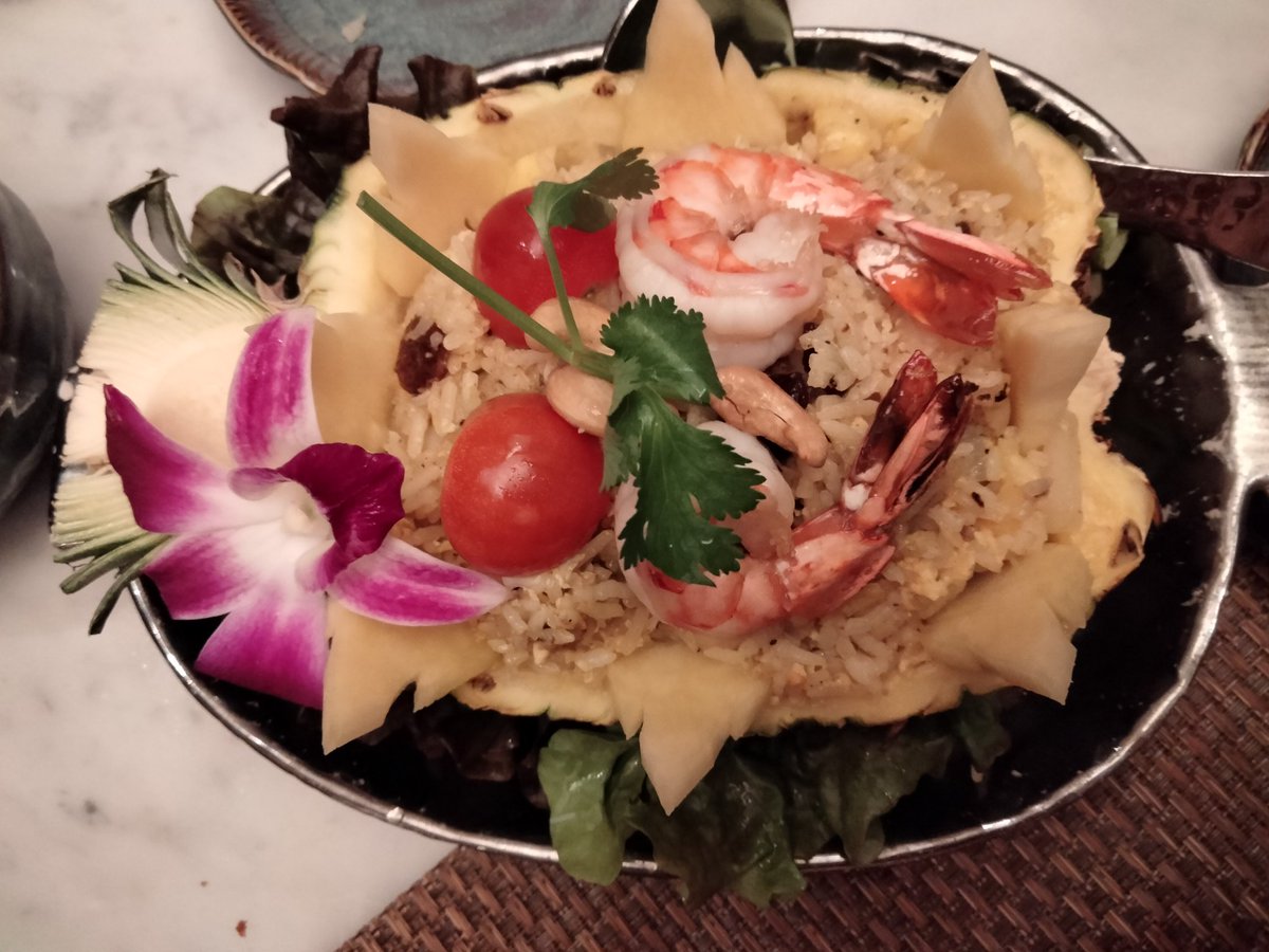 willensakt_m's tweet photo. パイナップルご飯🍍 https://t.co/G0JD2wxUZU