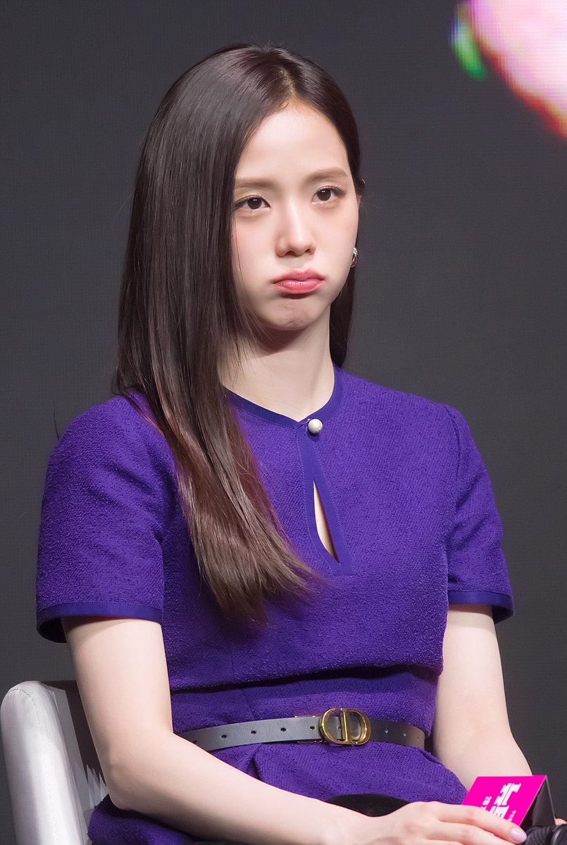 jisoogaIIery's tweet photo. this 0 year old https://t.co/wB7v1xYqEH