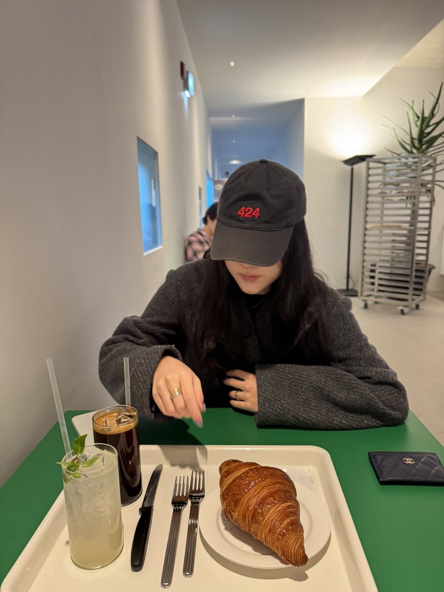 란 tweet media