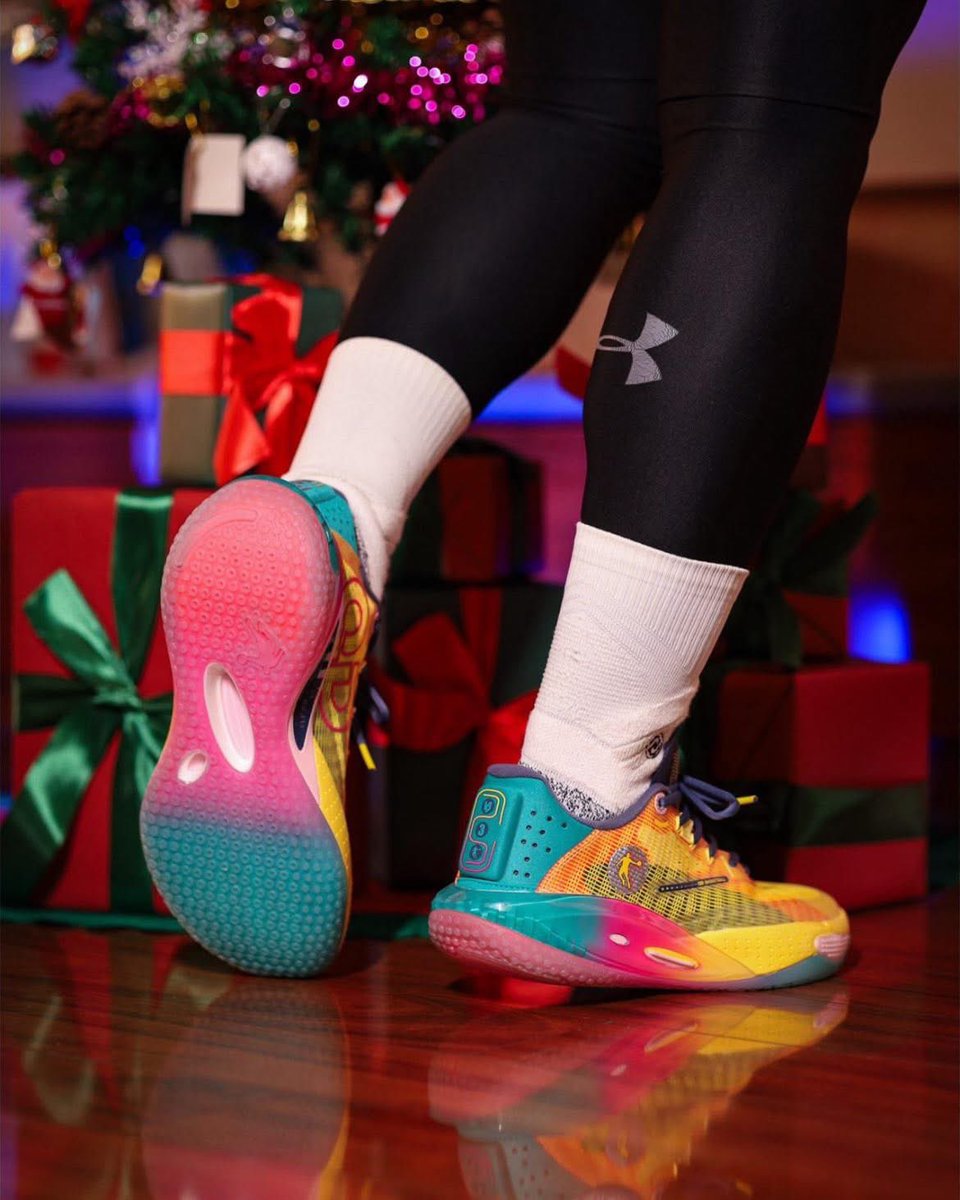 helloshoes1's tweet image. Keldon Johnson x Qiaodan Fengci Rise - 好彩
❤️❤️Sell worldwide with free shipping: antosports.com/products/keldo…好彩
.
.
.
#keldonjohnson #qiaodan #qiaodansports #fengci #fengcirise #qiaodanfengci #qiaodanfengcirise