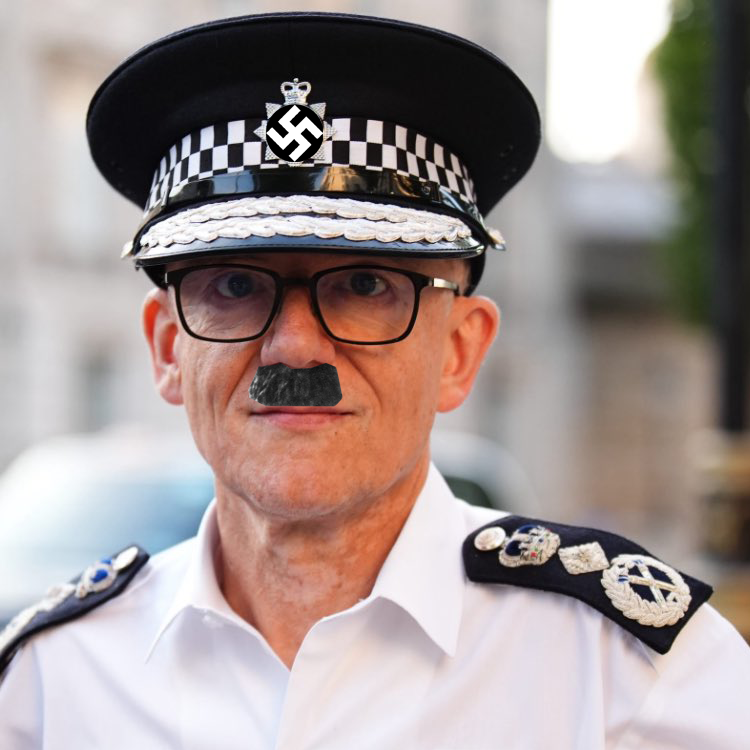 <a href="/IvankaNews_/">ᴺᵉʷˢ Ivanka Trump 🇺🇸🦅</a>