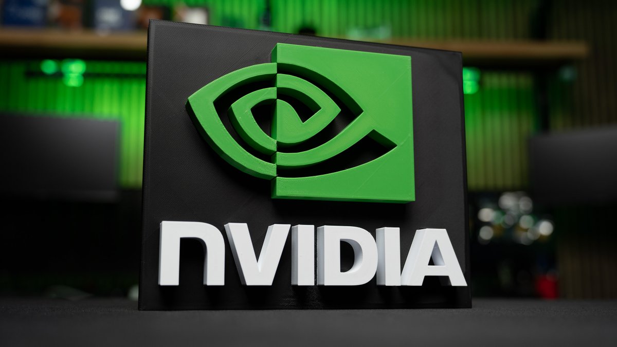 Micro Center tweet media