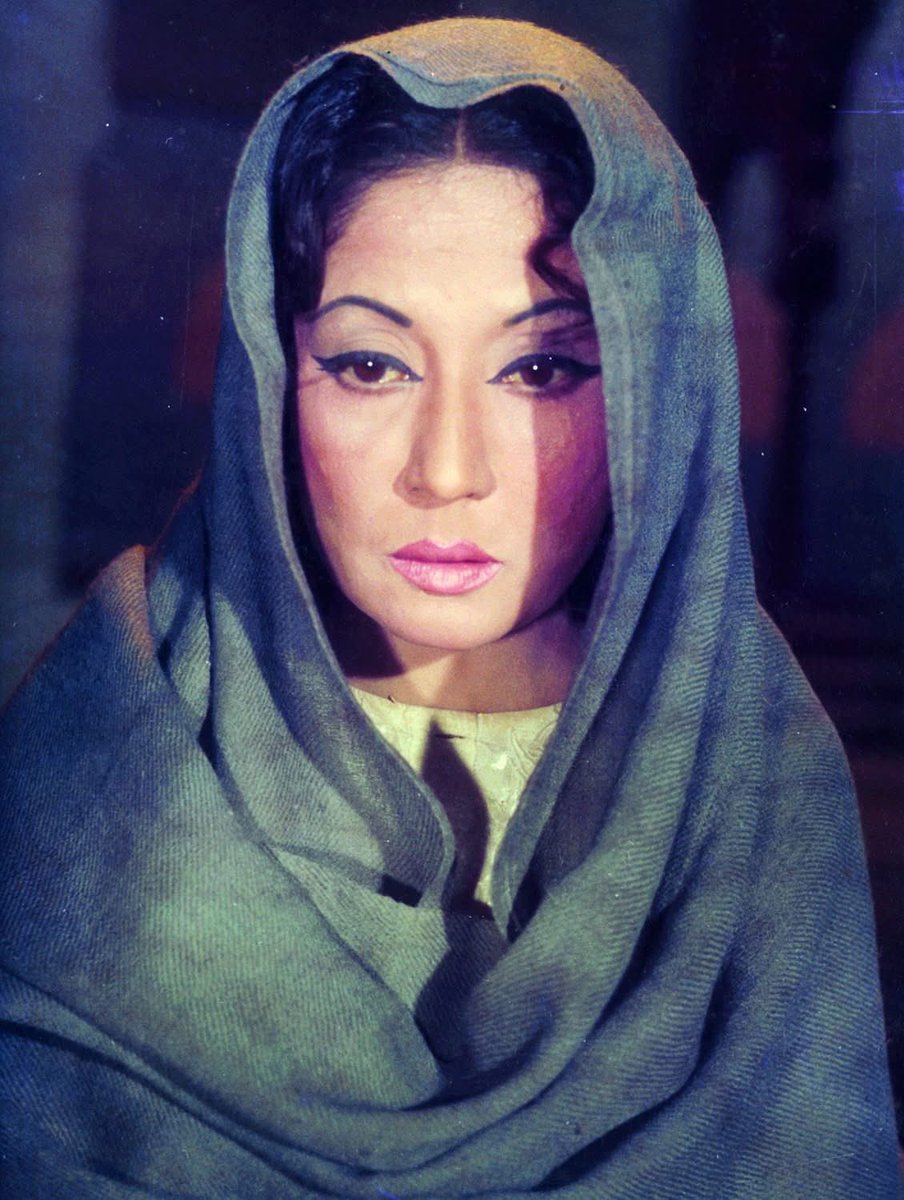 BollyMemories's tweet photo. #53YearsOfDushman 7Jan1972
#RajeshKhanna #Mumtaz #MeenaKumari #Rehman #Bindu #Kanhaiyalal #LeelaMishra #AsitSen #JohnyWalker #Naaz
#AnandBakshi
#LaxmikantPyarelal
#DulalGuha https://t.co/COEjrJJXHn