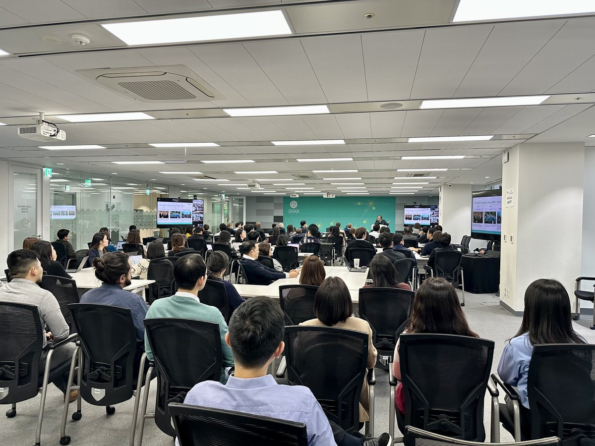 gggi_hq's tweet photo. 🌱GGGI is delighted to welcome Sang-Hyup Kim as our new Director-General! With his vision for a resilient and transformative #gggi, we’re excited to shape a greener, more sustainable future together. Welcome, Director-General Sang-Hyup Kim! #GreenGrowth https://t.co/Vb0kkc1EHN
