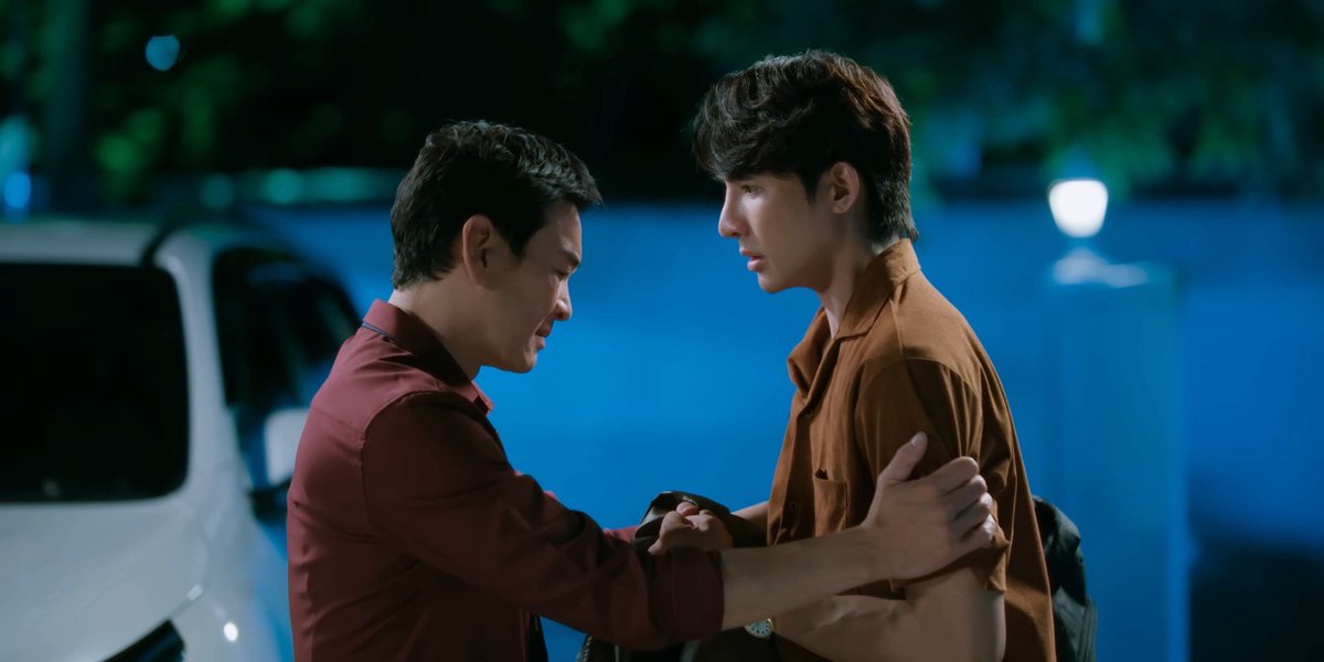 BLUPDATE2022's tweet photo. #OssansLoveTHep1 does a great job capturing the fun and chaotic energy of the Japanese version’s first episode, especially with the two confessions from Boss and Mo to Heng.

However, like many others, I’m a bit disappointed that they altered the 'iconic confession line.' If they had kept it or made it bolder, it could’ve gone viral just like the original.

That said, I understand that some changes are inevitable, so I’ll just sit back and enjoy watching it during my free time. 😊

#OssansLoveTH airs every Monday night at 9:30 PM GMT+8 on YouTube: GMMTV. It is also available in selected regions on VIU.