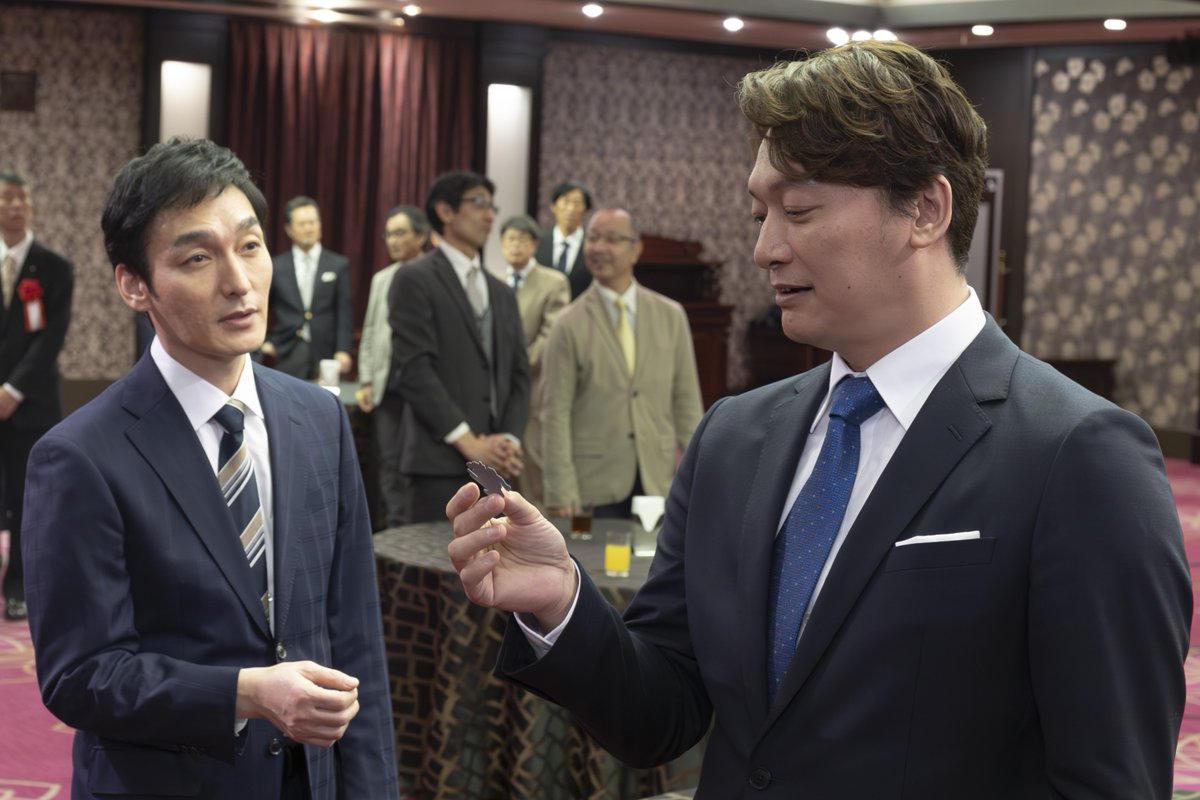 oricon's tweet photo. 香取慎吾主演ドラマ『日本一の最低男』
草彅剛のサプライズ出演が決定❗️

香取が貴重なやり取り明かす
「友情がなかったらマジで断ってる！」
https://t.co/QHlUeTfpXz

 #香取慎吾 #日本一の最低男 @ktrsngofficial @atarashiichizu @saiteiotoko_cx https://t.co/VQhSfw5w0h