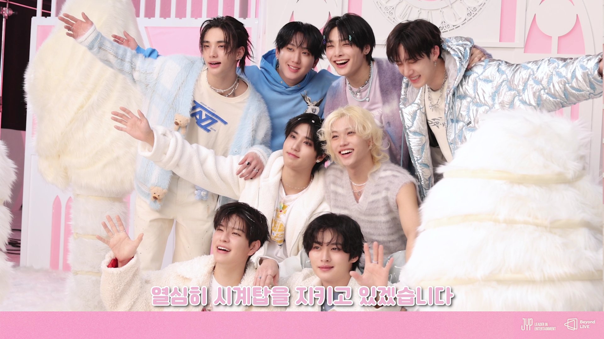 Stray Kids on X: 