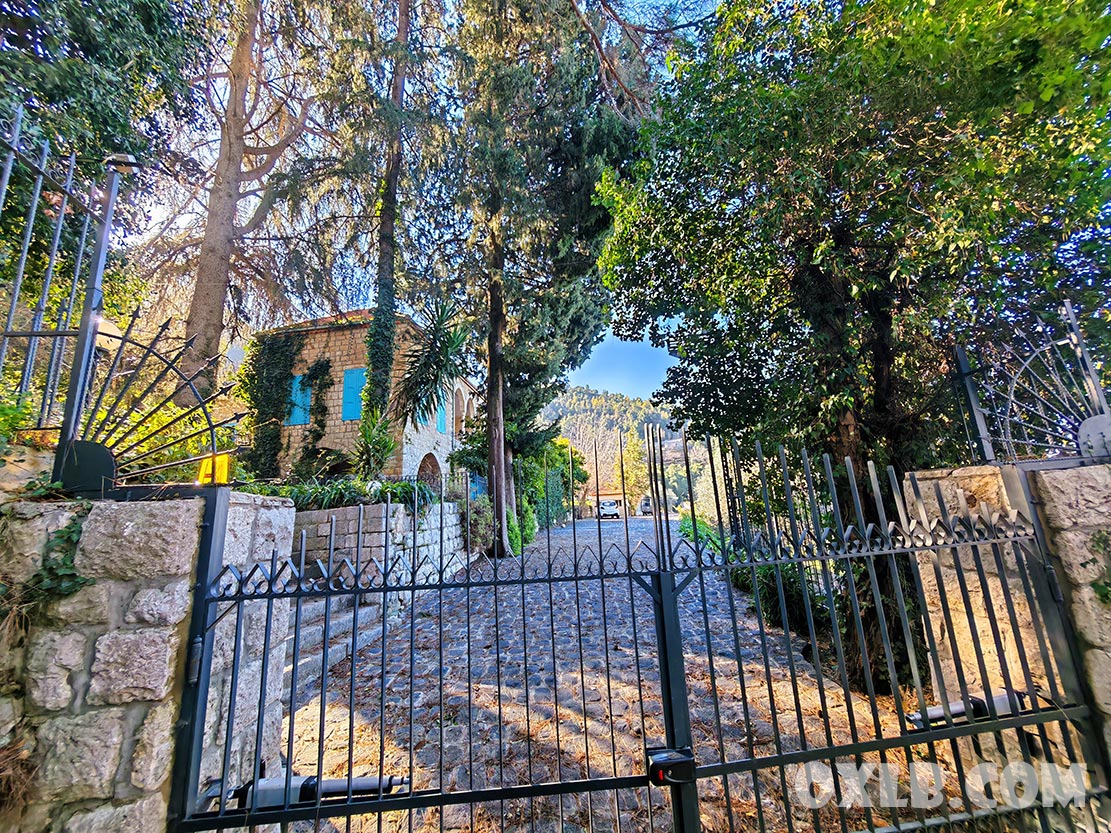 onefineart's tweet image. Aaramoun is a secret village in Mount Lebanon Keserwan Caza... so peaceful clean and lovely! Help Neife Al Asmar Get Life-Saving Mitral Valve Treatment gofund.me/3b79f7b9 #lebanon #aramoun #aaramoun #discoverlebanon #supportlebanon #stay #oldhouse #oldlebanon
