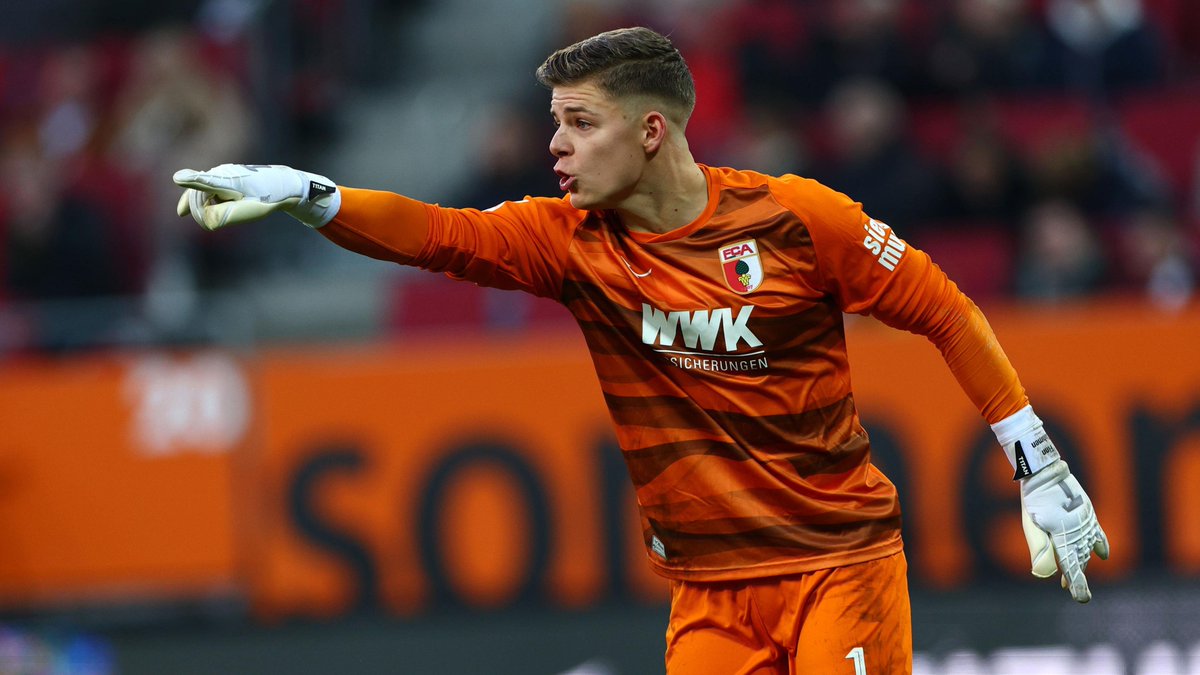 #S04 will laut <a href="/WAZ_Redaktion/">WAZ</a> eine potenzielle Nummer 1 fürs Tor holen, erst dann darf Hoffmann gehen. 

Zwei Ideen von mir für Ben Manga: Manuel Riemann &amp; Finn Dahmen.