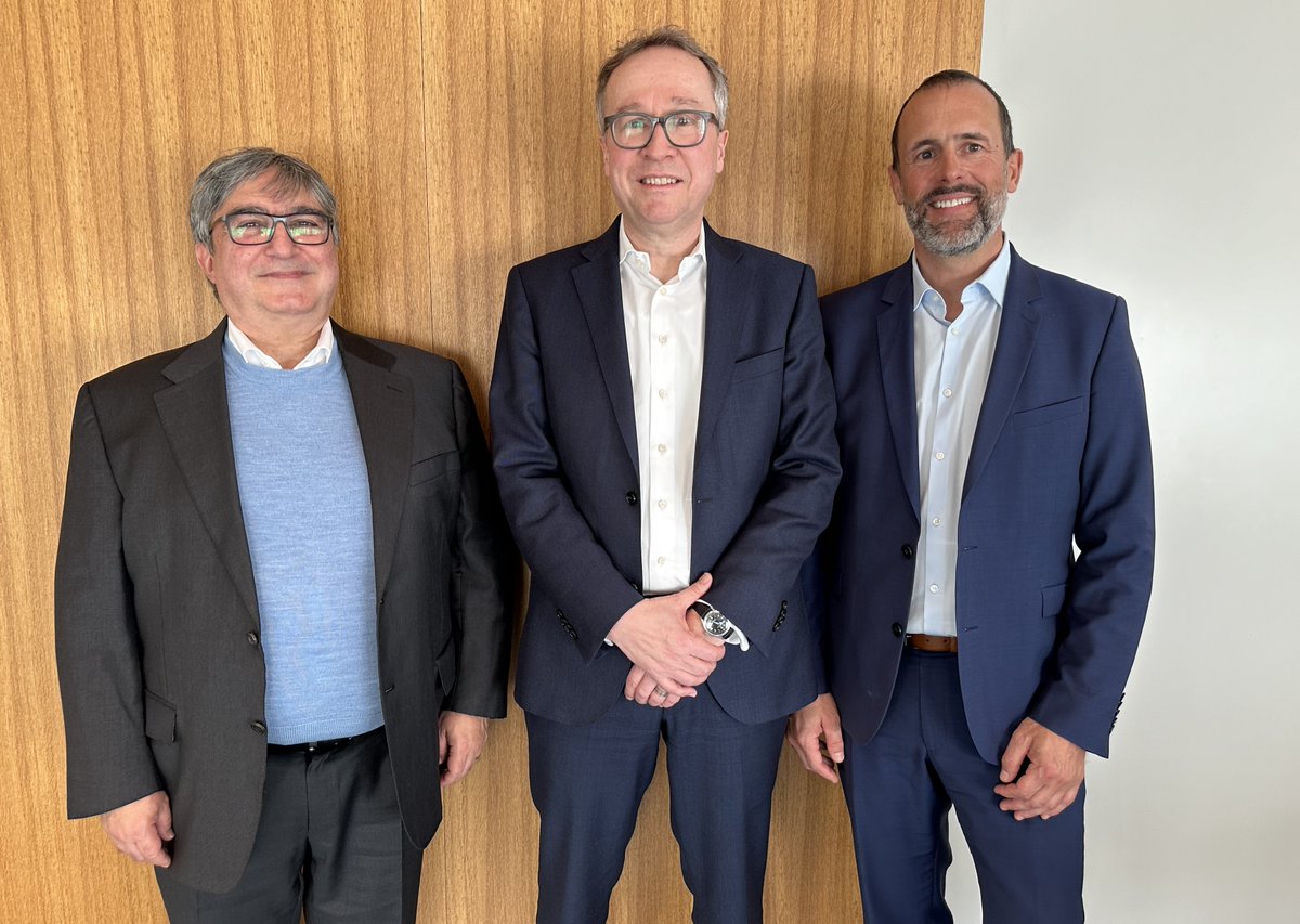 Economic Outlook 2025 
🔹 USA enteilen Europa 
🔹 Zinssenkungen: EZB &amp; SNB «behind the curve» 
🔹 China: Wachstum gebremst, Handelskonflikte nehmen zu
🔹 Ausbau der Schuldenwirtschaft 
🔹 Volatilität &amp; Marktrotation prägen Märkte
📊 Mehr dazu: ch.swisslife-am.com/de/home/media/…