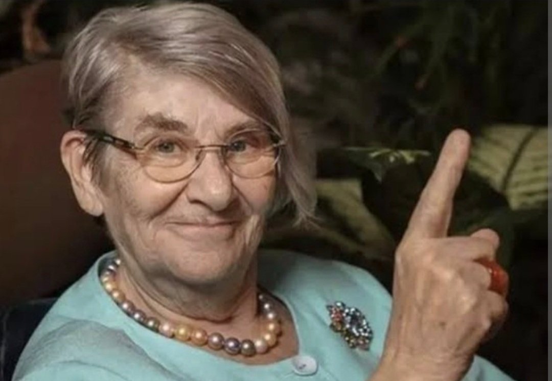 Rockfeller,ın endüstürüyel tıp,ına  meydan okuyan hekimi......
Endüstürüyel ilaç sanayinin işbirlikçileri, uşakları çamur atarak durdurmaya çalışıyor. Yanındayız.
#canankaratayadokunma