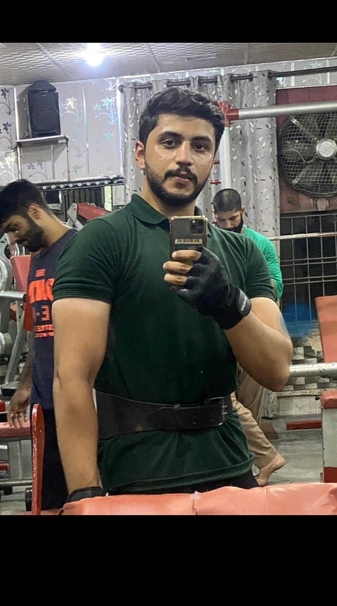 ItsAj9119's tweet photo. ہر شیشہ ٹوٹ جاتا ہے پتھر کی چوٹ سے
پتھر ہی ٹوٹ جائے وہ شیشہ تلاش کر https://t.co/vhSI06ZYci