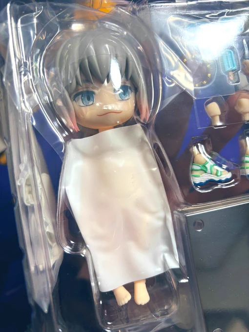 え、え、我ねんどろいどどーる初めての生き物なんですけどこんなえっちな感じで届くんですか?こんなえっちな同人誌で見たことある梱包で届くんですか?梱包してくれた方どなたですか?梱包してくれた方の税金全部免除になって欲しい、どんな気持ちで巻いたんですか、ありがとうございます!!!!!! 