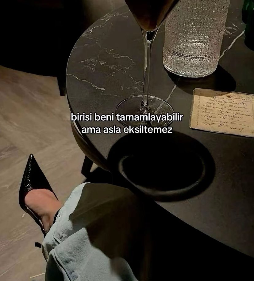 Alya (@alyareckles) on Twitter photo 