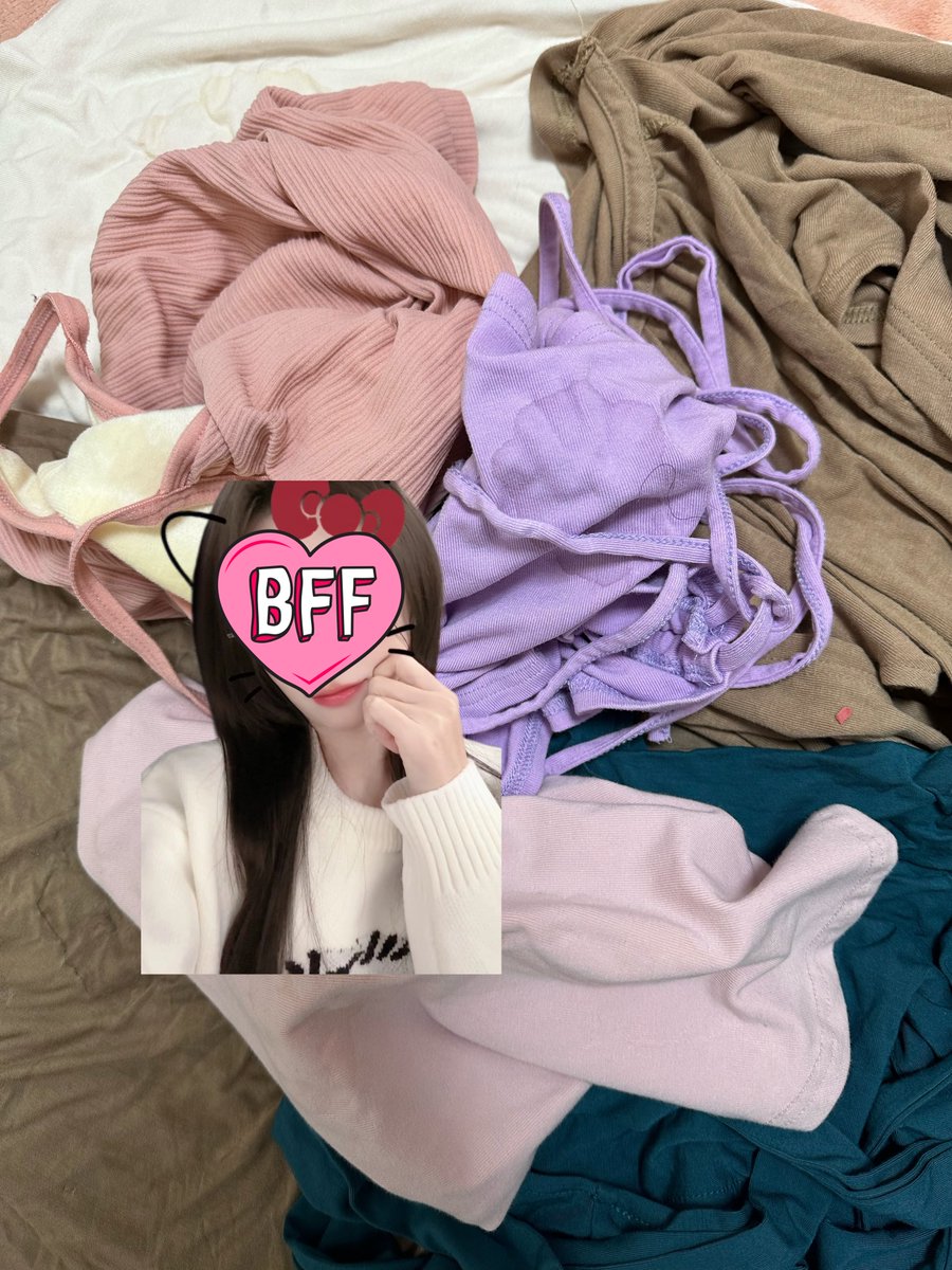 《那些年被我射过的女孩》
每件衣服都被我射过不下3次，原本香香的衣物在我的呵护下都留下了明显的精斑，边看着你们的照片边射向你们的衣物这种感觉实在太奇妙了…